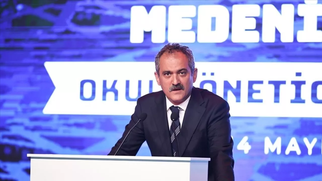 Bakan Özer: Eyleme katılan öğretmenlerin ücreti kesilecek