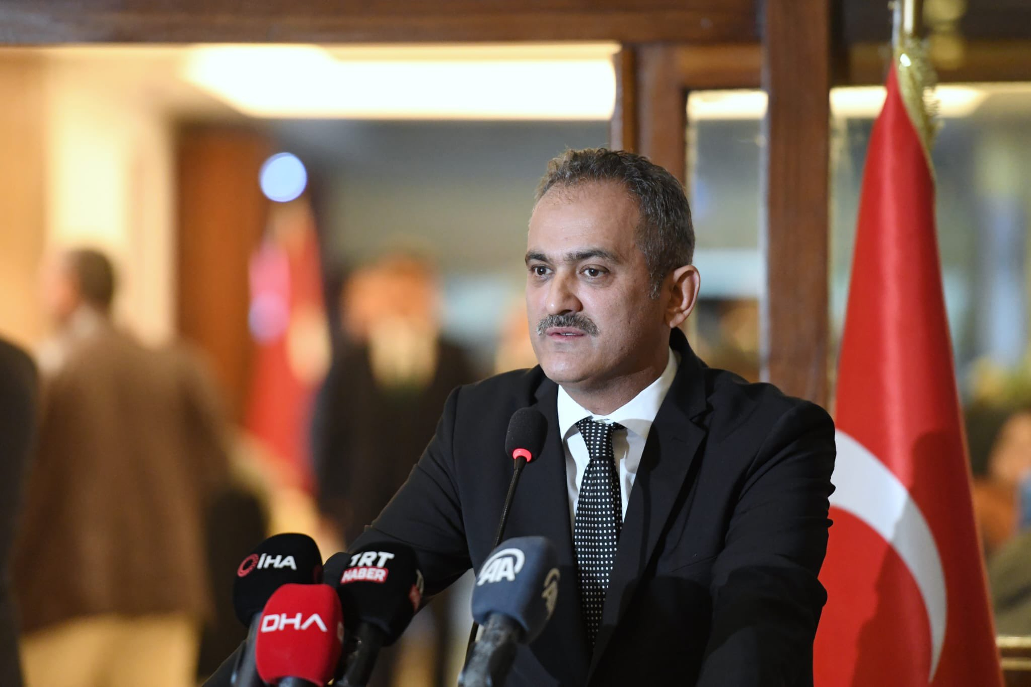 Milli Eğitim Bakanı Mahmut Özer açıkladı! Tüm okullara gönderildi