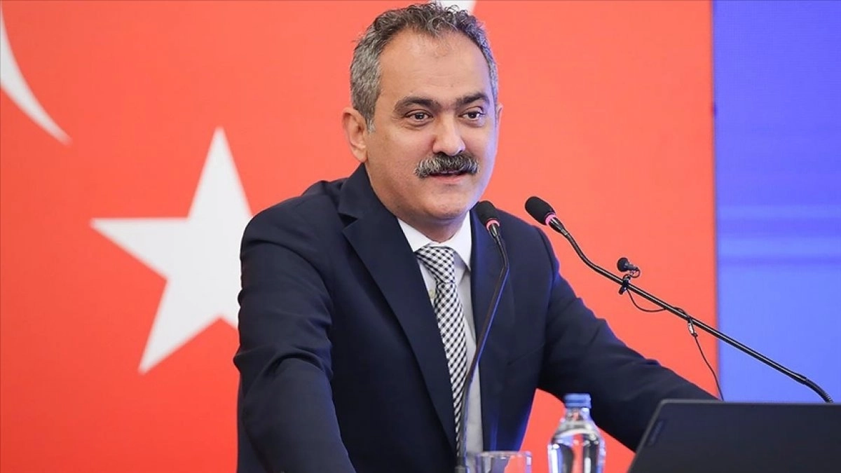 Bakan Özer; Uzman öğretmen ve Başöğretmen maaşlarına gelecek zammı açıkladı…