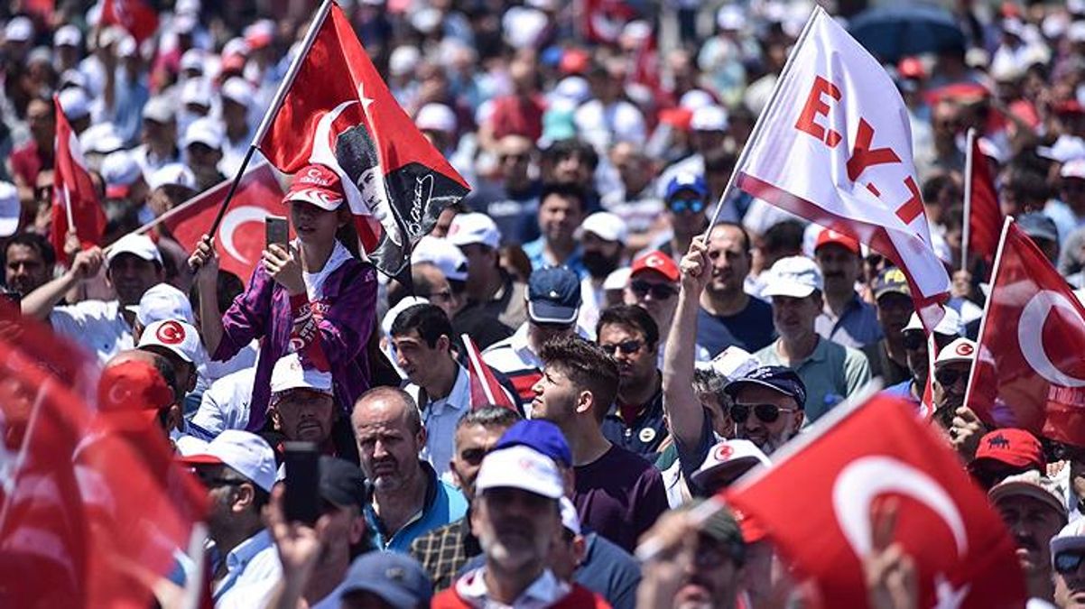 Kulisleri hareketlendiren iddia: AK Partili yetkililer EYT teklifinin yasalaşması için ocak ayı ortasını işaret etti